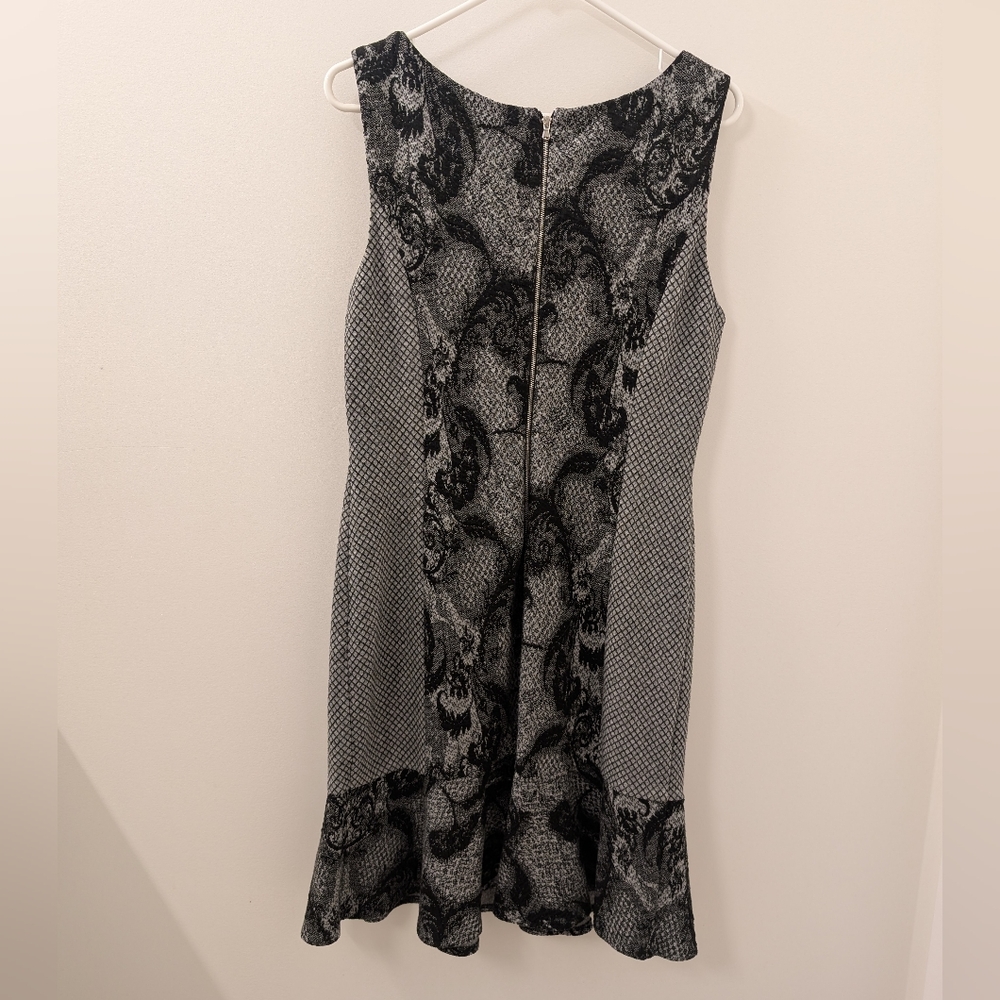 Betsey Johnson Black and Gray Baroque Style Midi Sleeveless Dress Size 10 - Picture 2 of 6